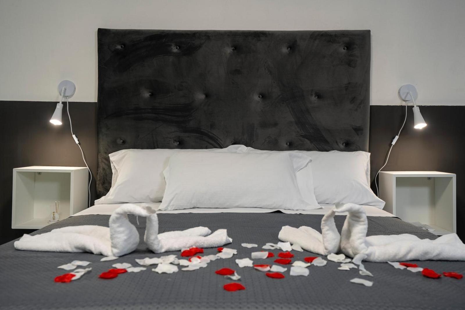 Small Luxury * Naples