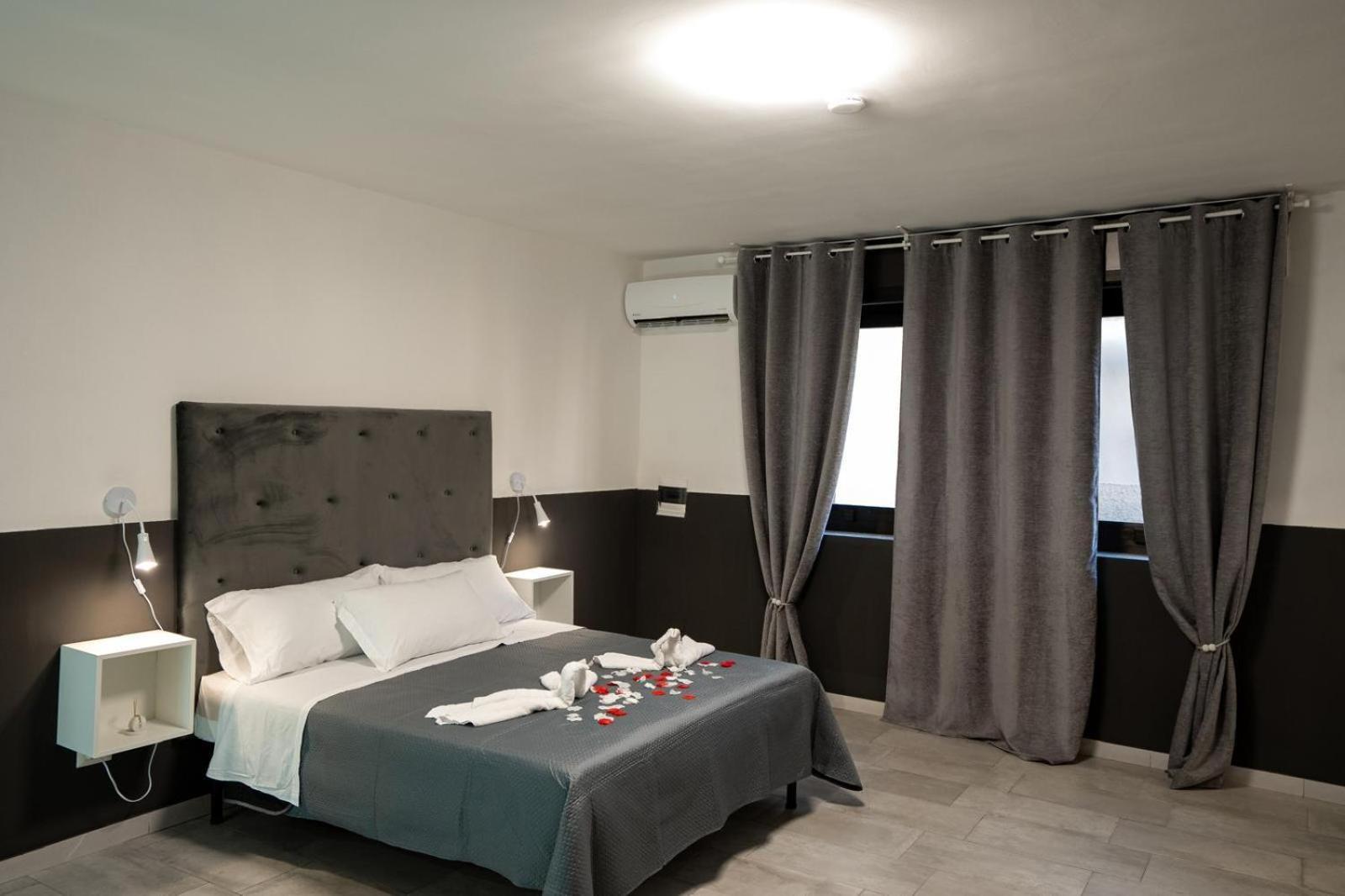 Small Luxury * Napoli