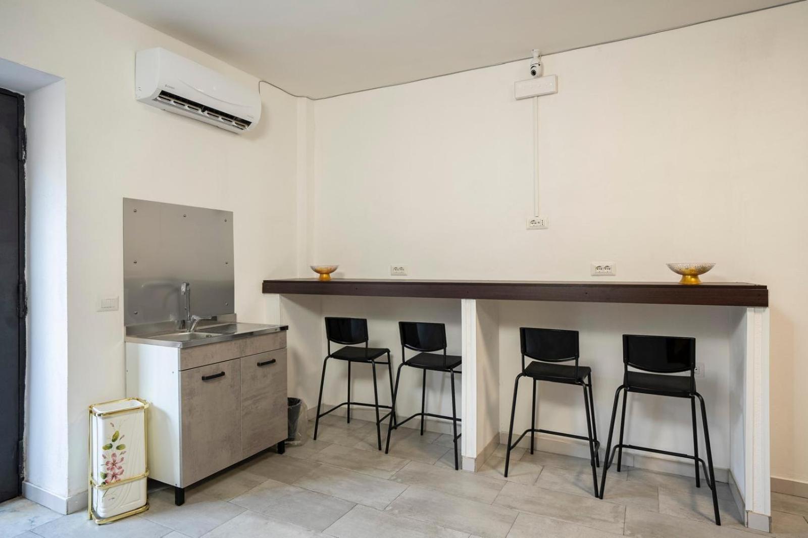 Small Luxury * Naples