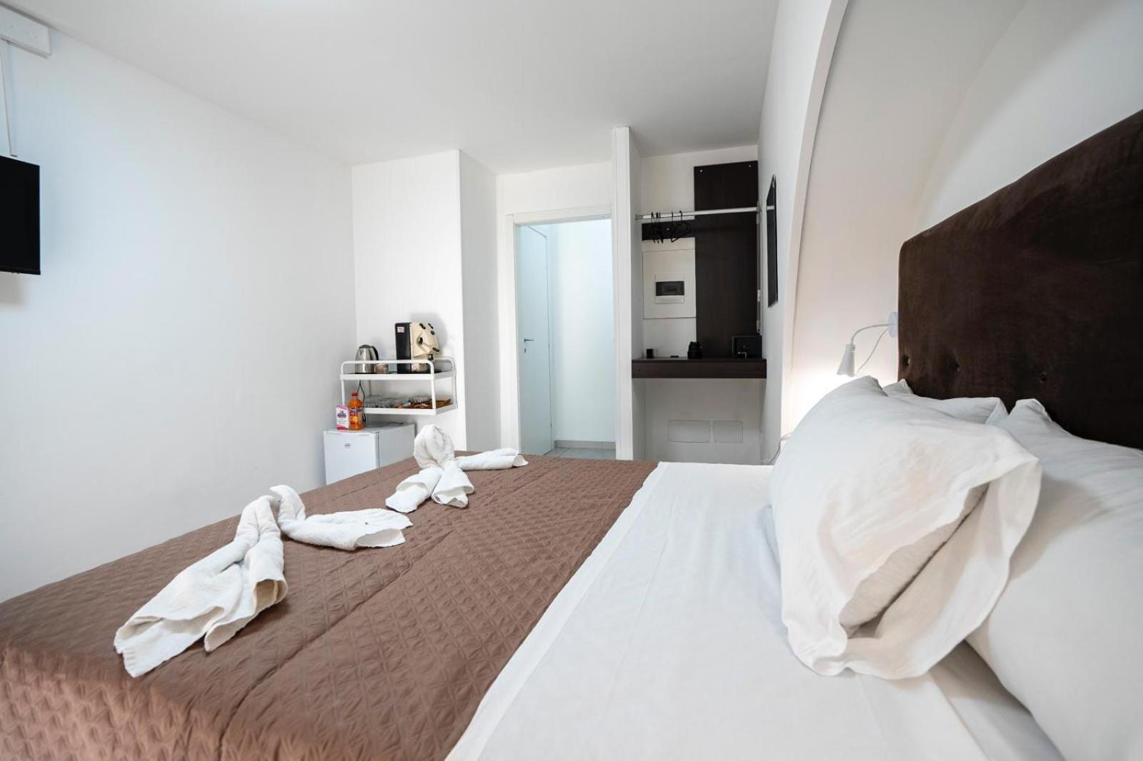 Small Luxury * Naples
